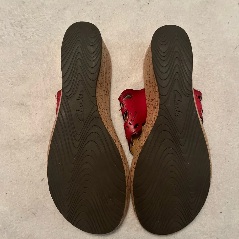 Clarks Red Cut-Out Sandals - Picture 4 of 6